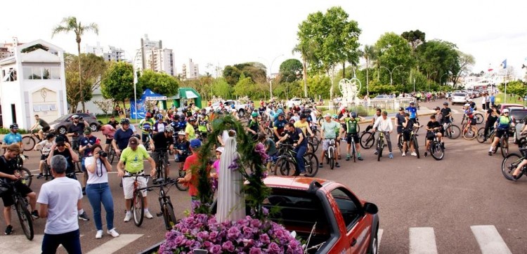 Romaria a pedaladas na novena de Fátima em Erechim