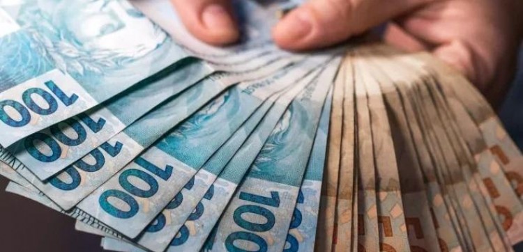 Governo propõe salário mínimo de R$ 1.717 em 2027