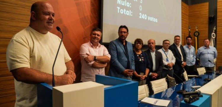 Ique Vedovato é eleito presidente da Famurs para a Gestão 2026/2027