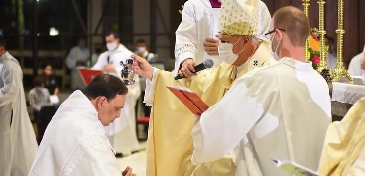 Bispo Diocesano Dom Adimir completa Seis anos de episcopado