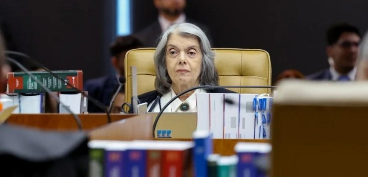Ministra Cármen Lúcia diz estar “envergonhada” com exposição do STF