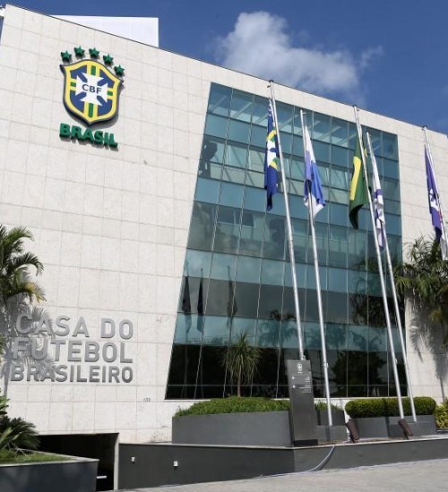 CBF autoriza retorno dos treinamentos nos clubes a partir de 2 de maio.