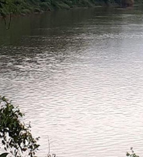 Embarcação vira e três jovens desaparecem no rio Uruguai.
