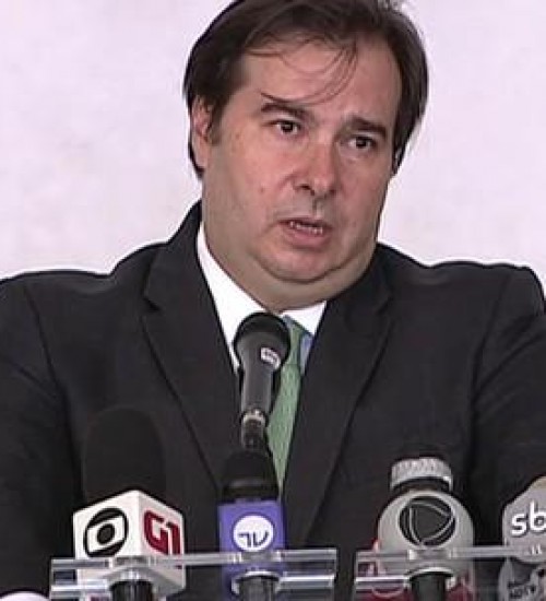 Maia pauta para amanhã projeto que amplia auxílio de R$ 600.