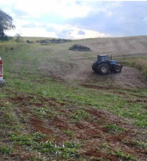 Trabalhador morre após ser atropelado por trator em Campo Erê - SC.