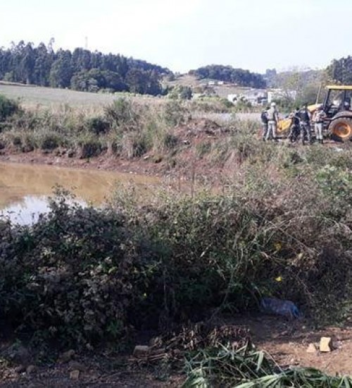 Uso de máquina da prefeitura de Barão de Cotegipe vira caso de polícia.