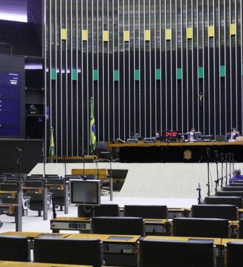 Câmara pode votar hoje 2º turno da PEC do Orçamento de Guerra.