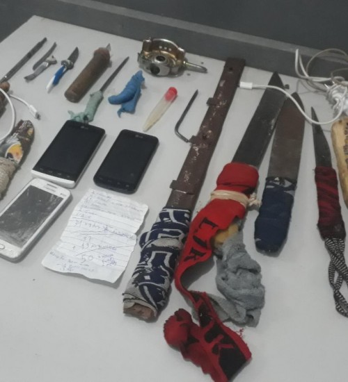 Objetos apreendidos no Presídio Estadual de Erechim.