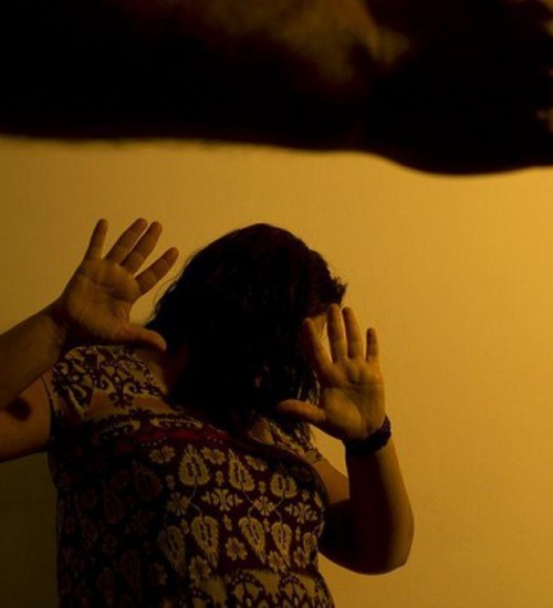 Governo recomenda medidas para atender mulheres vítimas de violência.