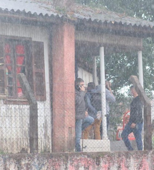 Menino que passou quatro horas de refém em Passo Fundo é libertado.