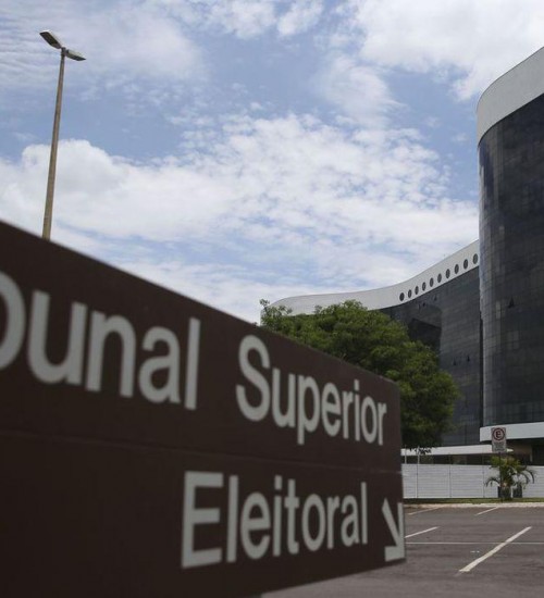 TSE autoriza convenções partidárias virtuais para eleição deste ano.
