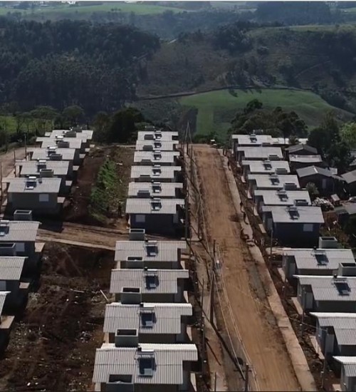 50 famílias de erval grande contempladas com moradias de qualidade.