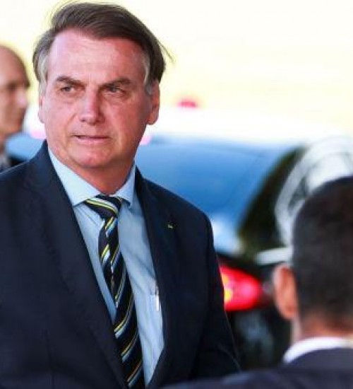 Bolsonaro volta a pedir a abertura do comércio.