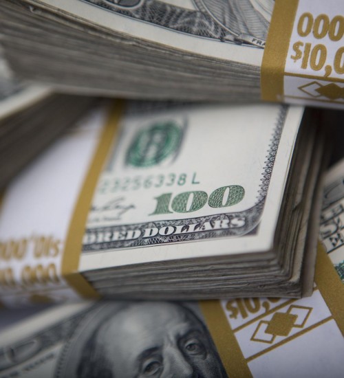 Brasil recebe US$ 1 bi para pagamento de programas emergenciais.