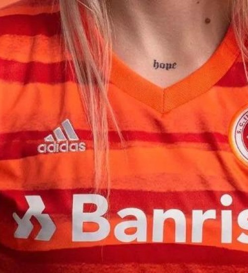 Lançamento da terceira camisa do Inter gera polêmica nas redes sociais.