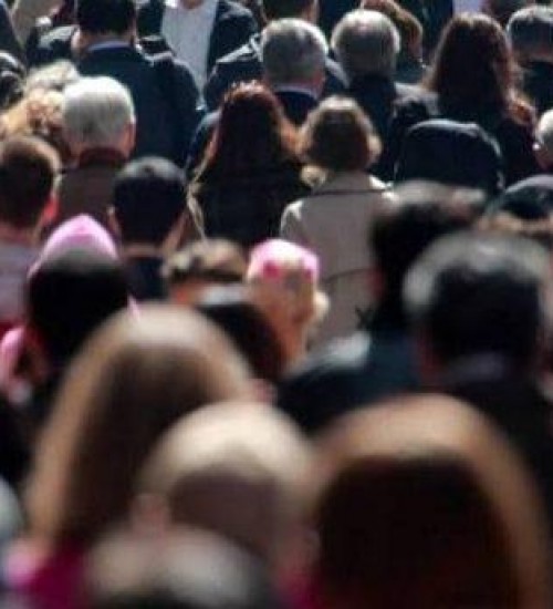 População do Brasil passa de 211,7 milhões de habitantes, estima IBGE.