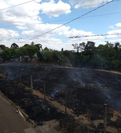 Foguete provoca incêndio em vegetação em São Valentim