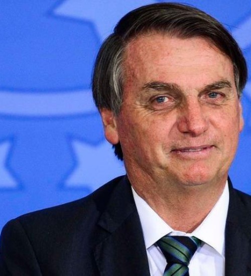 BOLSONARO: “A vacina é do Brasil, não é de nenhum governador”.