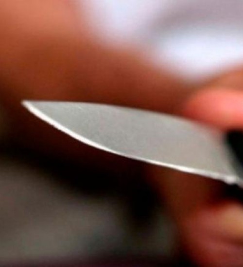 Mulher sonhar que era traída e esfaqueia marido.