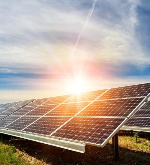 Brasil vê instalações de energia solar em casas crescer 2.000%.