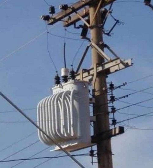 142 mil clientes continuam sem energia elétrica no RS.