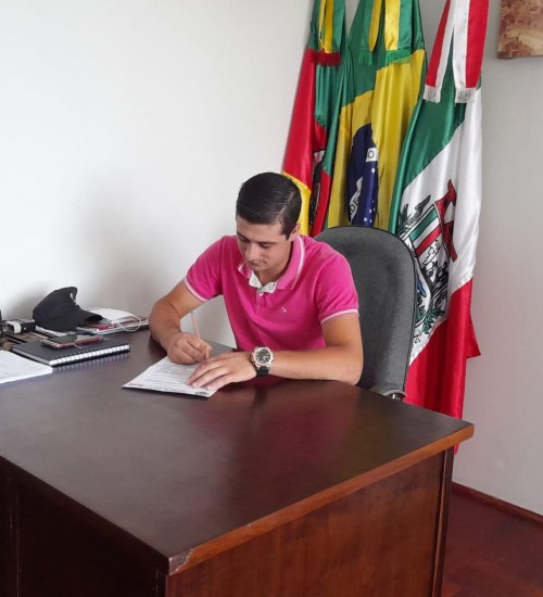 Diversos projetos de lei são acompanhados pelo Legislativo Municipal.