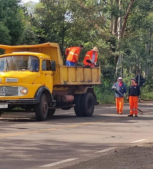 DAER realiza “operação tapa buracos” na RSC-480.