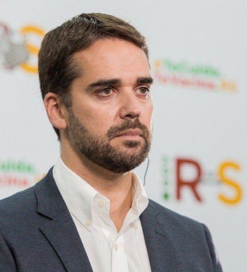 Eduardo Leite anuncia pré-candidatura ao governo gaúcho.