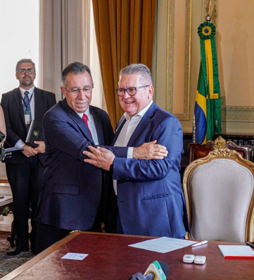 Presidente da Assembleia Legislativa assume o governo do RS.
