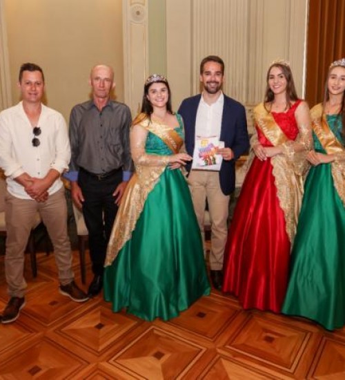 Comitiva divulga a VI Expo Itatiba do Sul na capital do Estado.