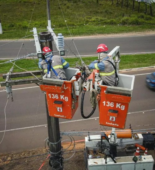 Mais de 270 mil pontos ainda estão sem energia elétrica no RS.