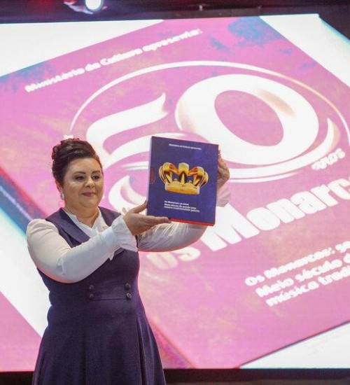 Os Monarcas: 50 Anos de história e emoção eternizados em obra literária
