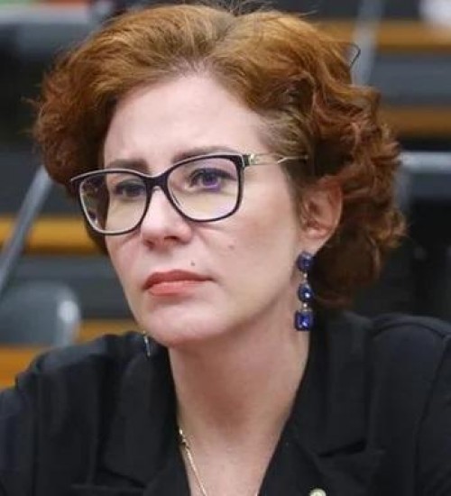 Carla Zambelli é presa na Itália, segundo Ministério da Justiça