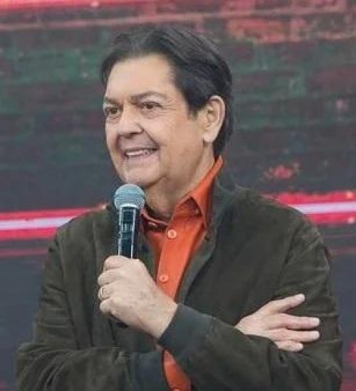 Faustão é extubado e está bem após transplantes