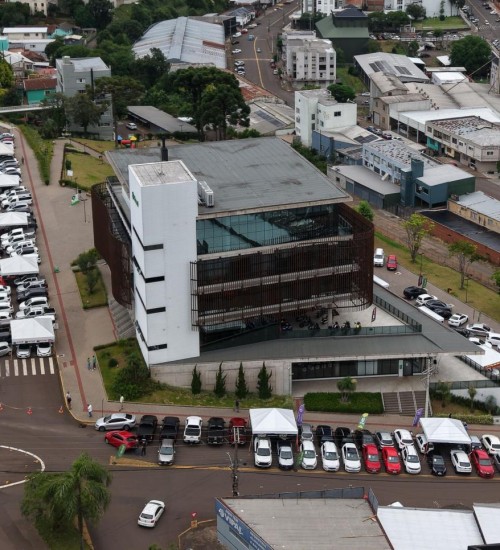 Feirão de Veículos do Sicredi em Erechim gera R$ 4,8 milhões em negócios