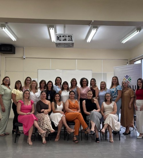 Colegiado de Primeiras-damas da AMAU elege nova diretoria para 2026