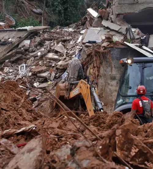 Número de mortos com as chuvas chega a 30 em Minas Gerais