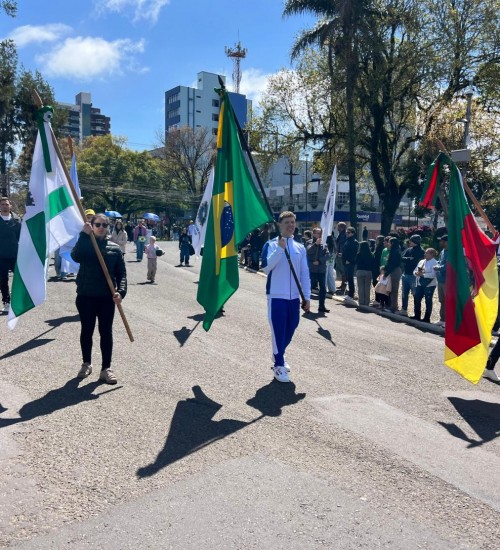 Desfile de 7 de Setembro reúne cerca de 3,5 mil pessoas em Erechim