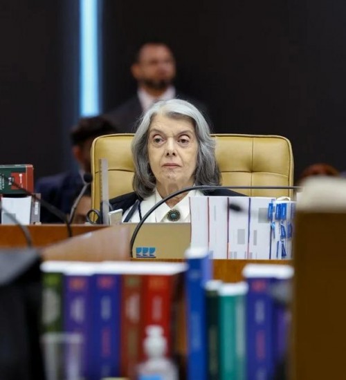 Ministra Cármen Lúcia diz estar “envergonhada” com exposição do STF
