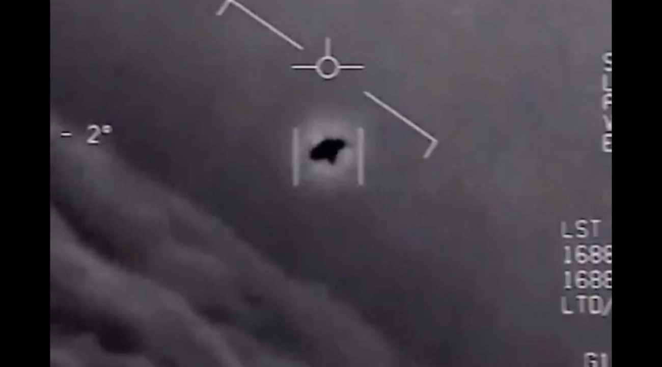 Governo Americano divulga imagens oficiais de OVNIs; confira o vídeo.