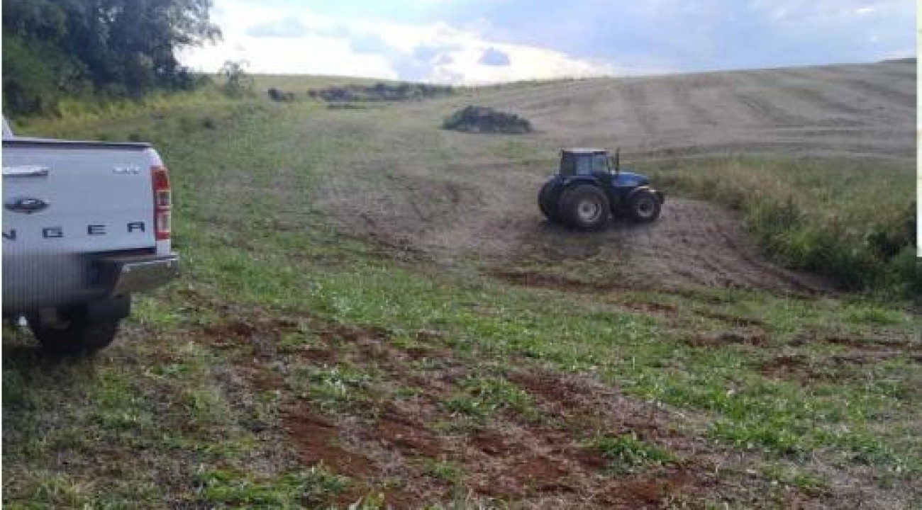 Trabalhador morre após ser atropelado por trator em Campo Erê - SC.