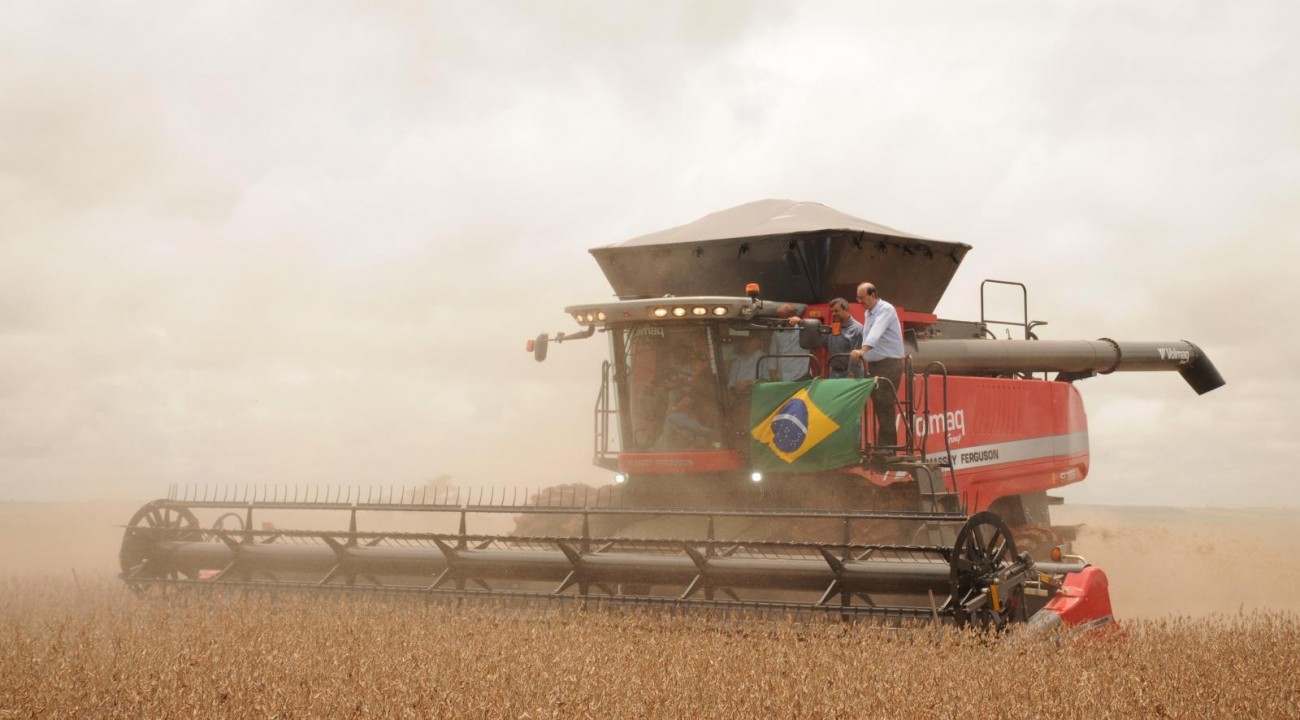 Brasil colheu 121 milhões de toneladas de soja.