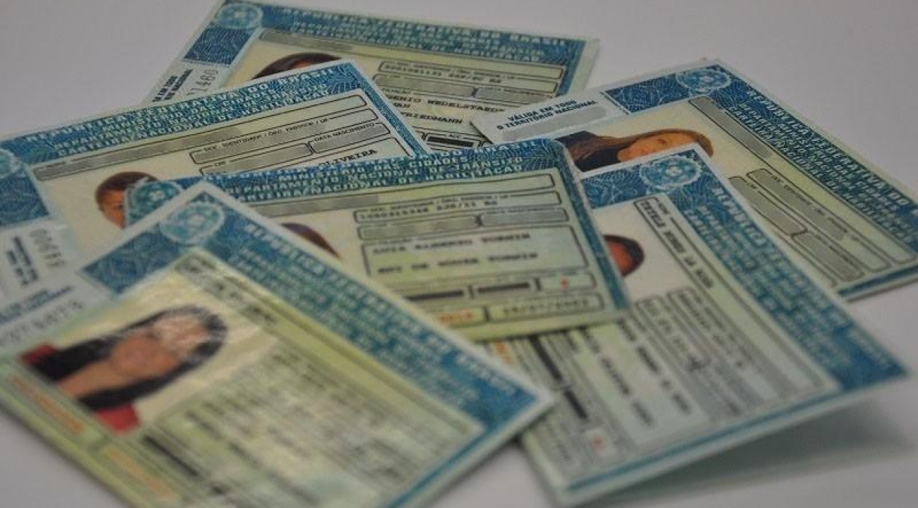 CFCs retomam atividades nesta terça-feira (12).
