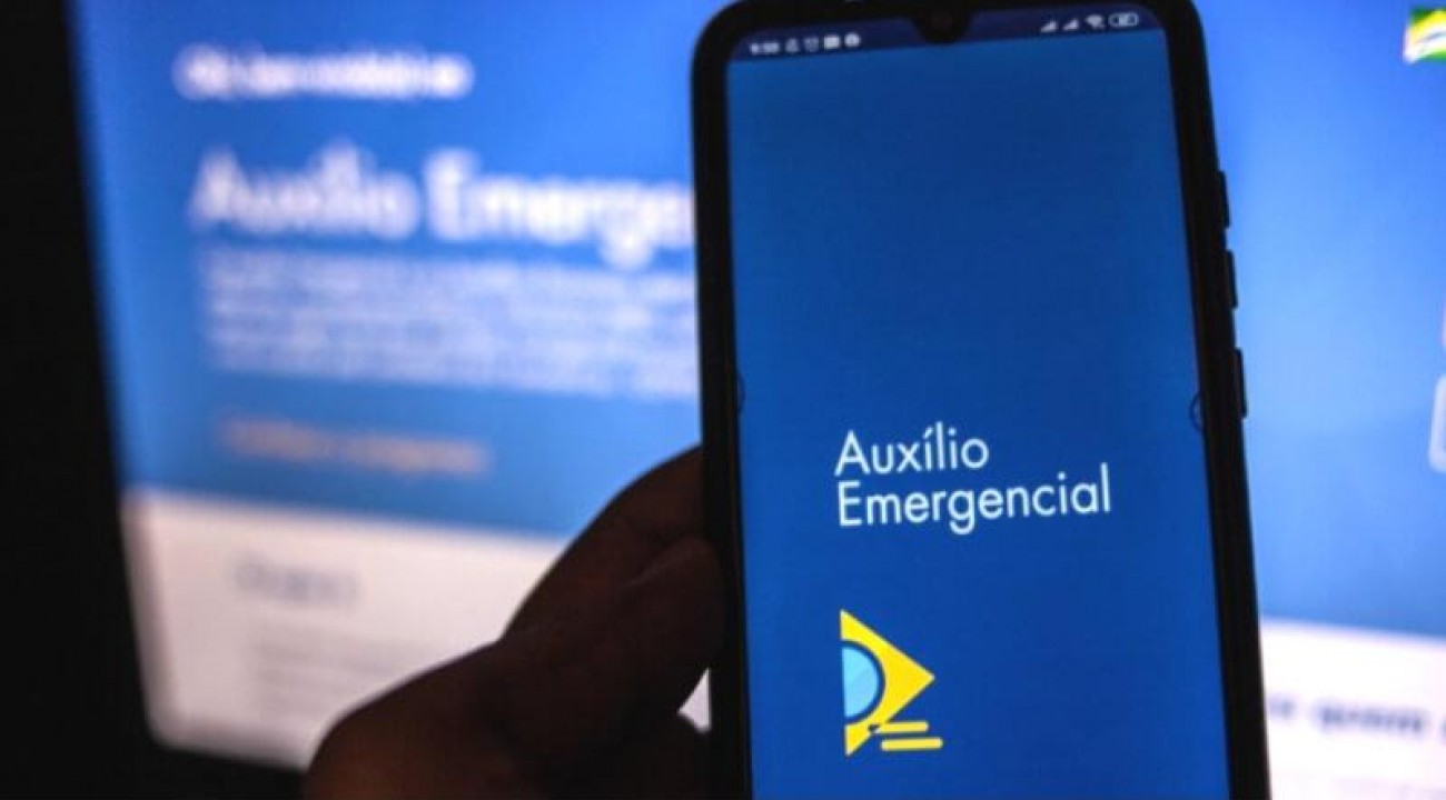 Governo quer estender auxílio com 2 parcelas de R$ 300.