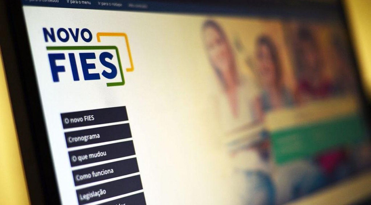 Estudantes podem se inscrever no Fies a partir de hoje.