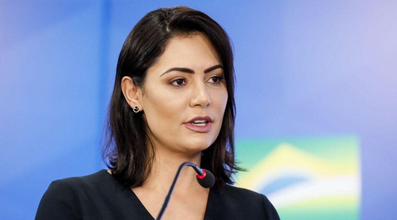 Michelle Bolsonaro tem teste positivo para covid-19.