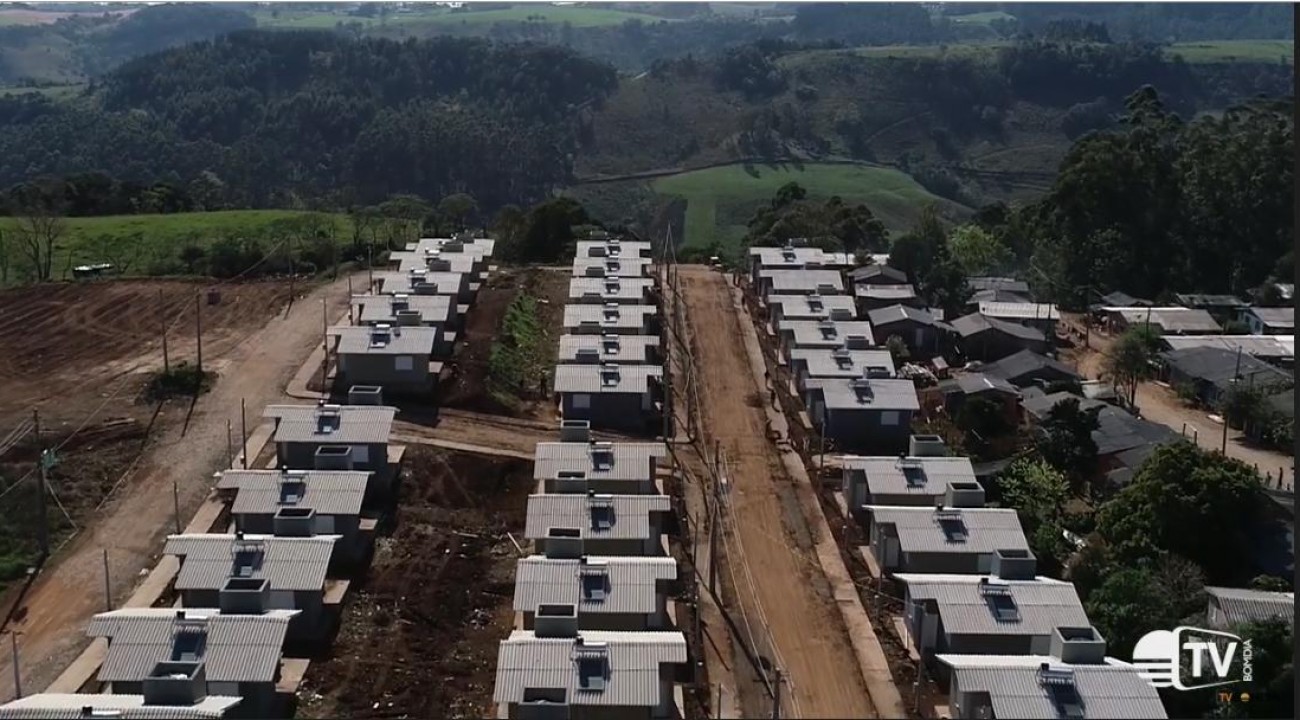 50 famílias de erval grande contempladas com moradias de qualidade.