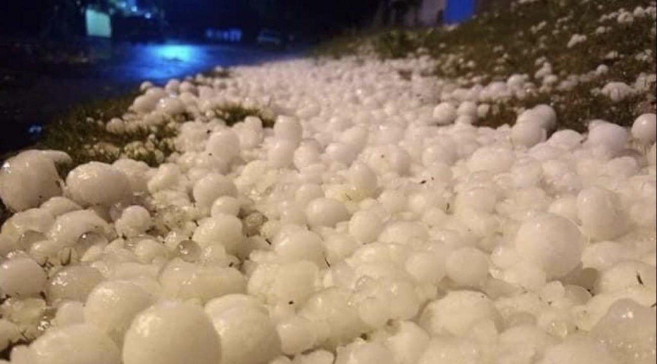 Cidades do RS registram queda de granizo na noite desta terça-feira (18).