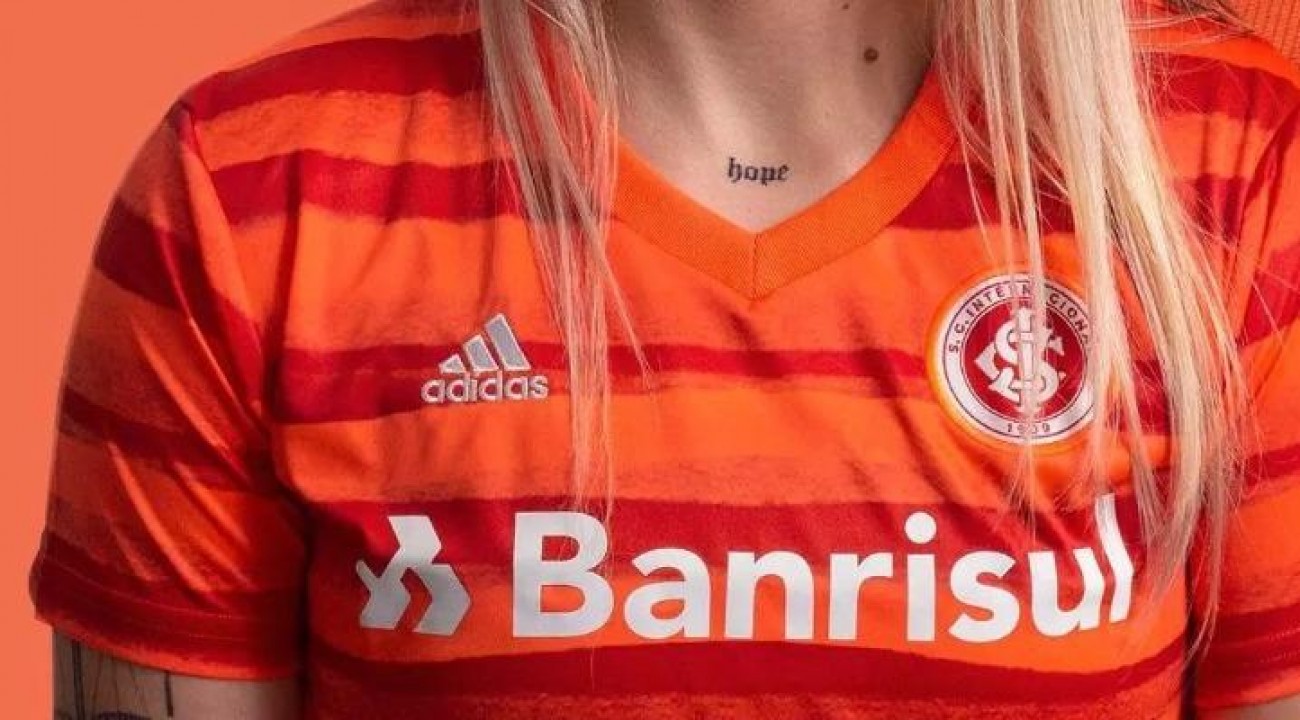 Lançamento da terceira camisa do Inter gera polêmica nas redes sociais.