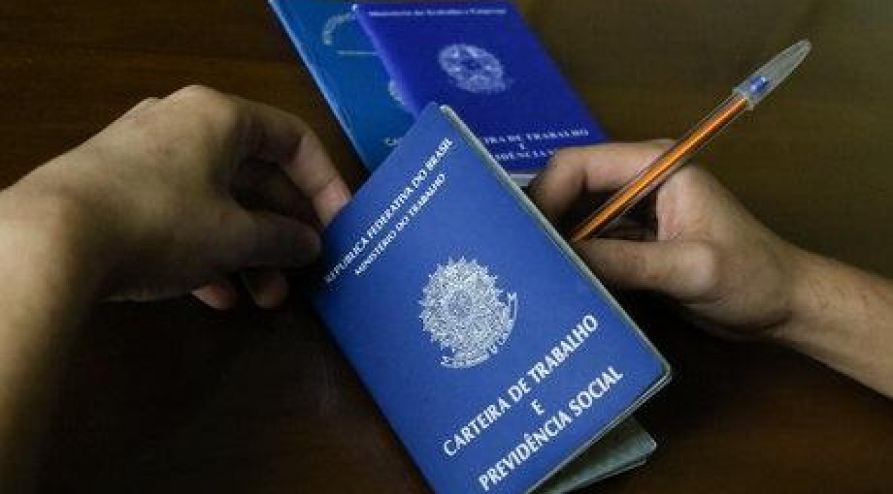 Desemprego na pandemia atinge maior patamar da série, diz IBGE.